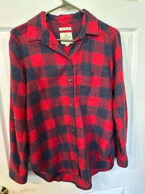 American Eagle Outfitters Red and Navy Plaid Button-Up